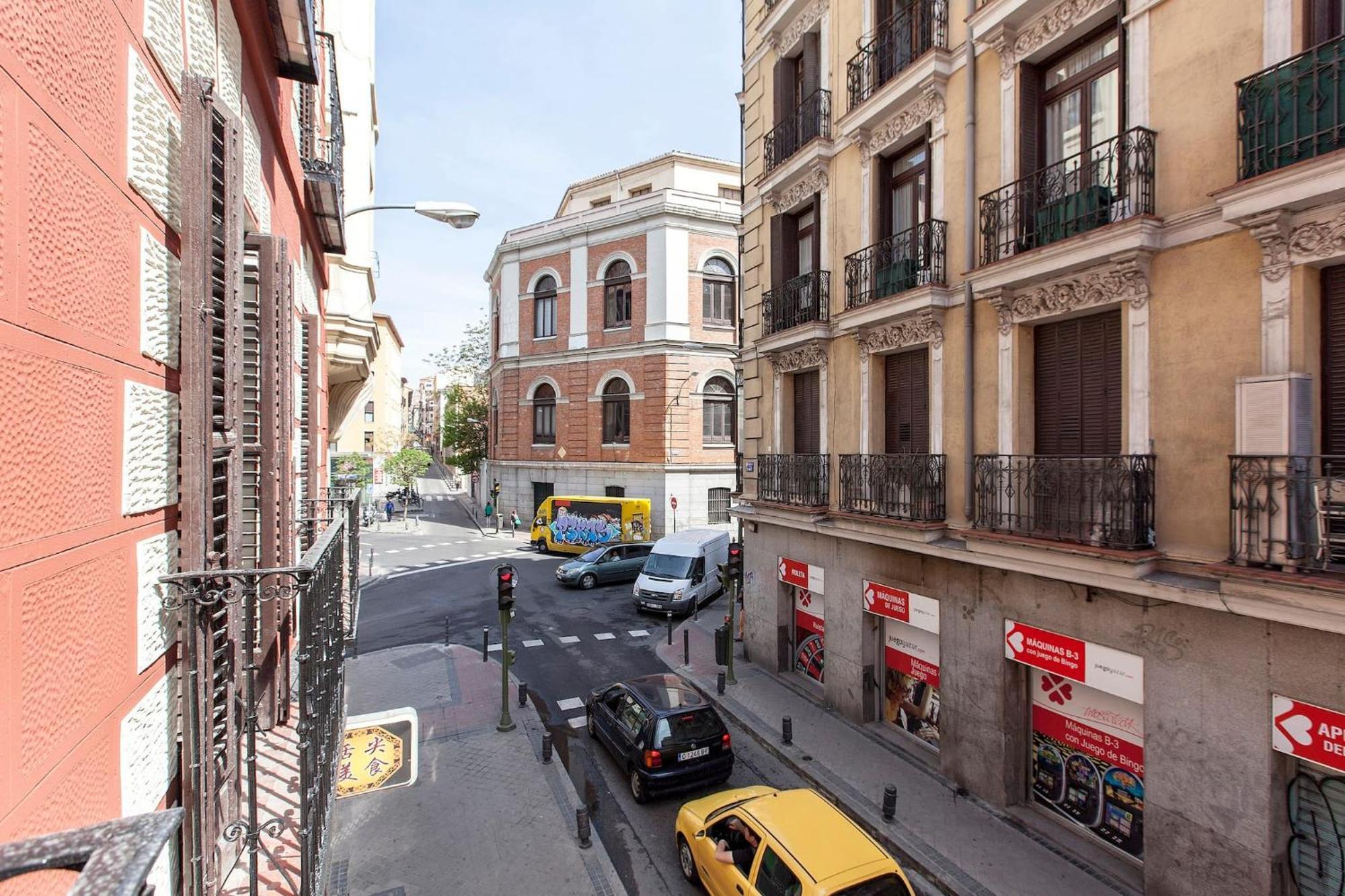 Apartamentos Day Madrid Plaza De Espana Centro Gran Via Sol Malasana 외부 사진