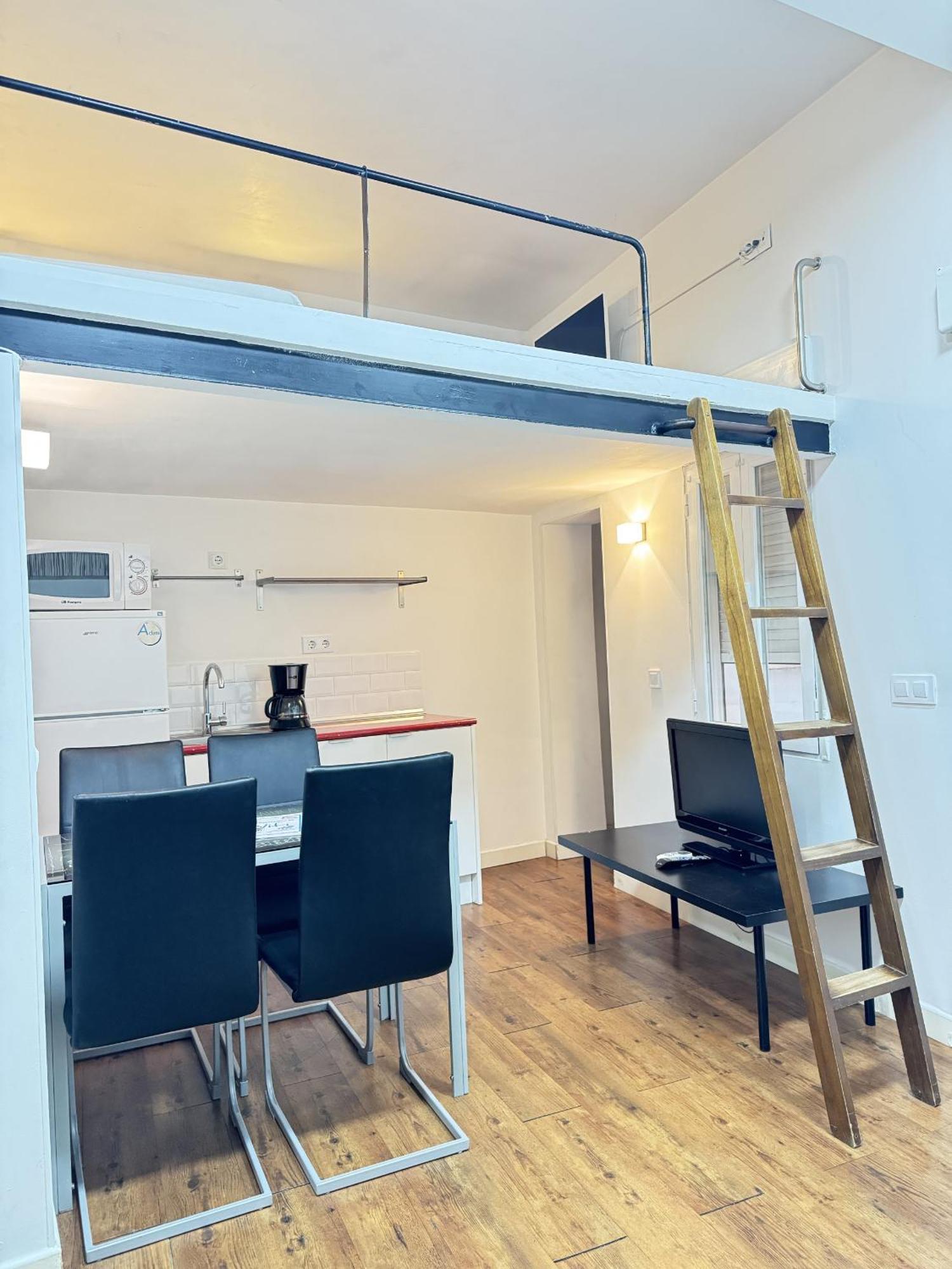 Apartamentos Day Madrid Plaza De Espana Centro Gran Via Sol Malasana 외부 사진